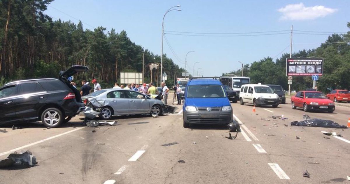 Очевидцы "мажорного" ДТП в Конча-Заспе озвучили свои версии аварии
