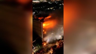 Пожежу в ТЦ на сході Іраку зняли на відео: 50 загиблих