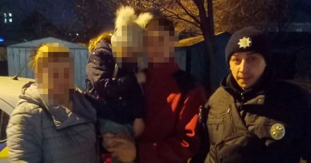Блукала вулицею без дорослих: в Одесі батьки загубили 6-річну дочку 