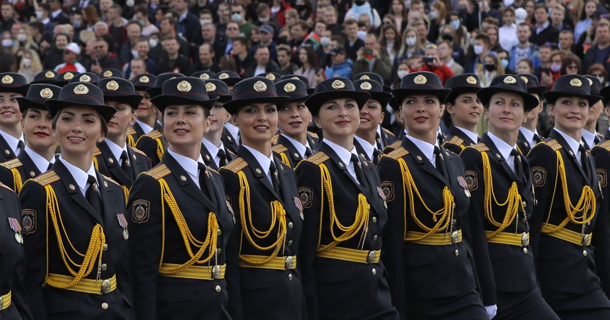 У Білорусі попри коронавірус пройшов парад до Дня перемоги_7 / © Associated Press