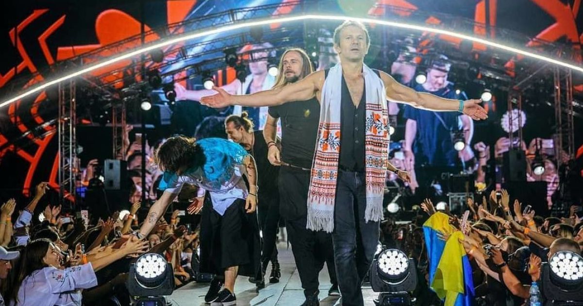 "Океану Эльзы" — 26: Святослав Вакарчук поздравил группу архивными фото