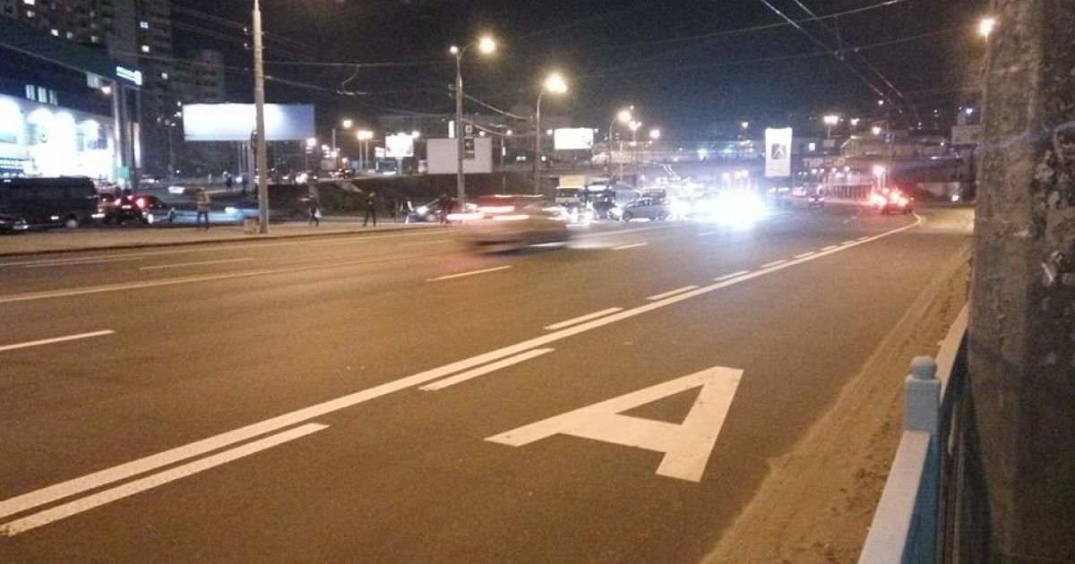 Шулявський міст обвалився_1 / © facebook.com/grizzly.drum