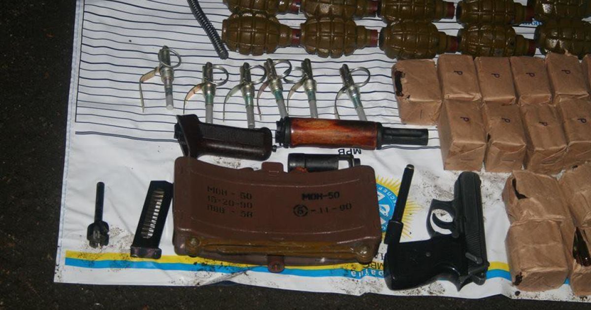 Мужчины готовились к партизанской войне
