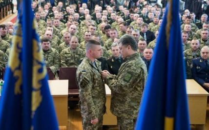 Президент нагородив понад три тисячі захисників України