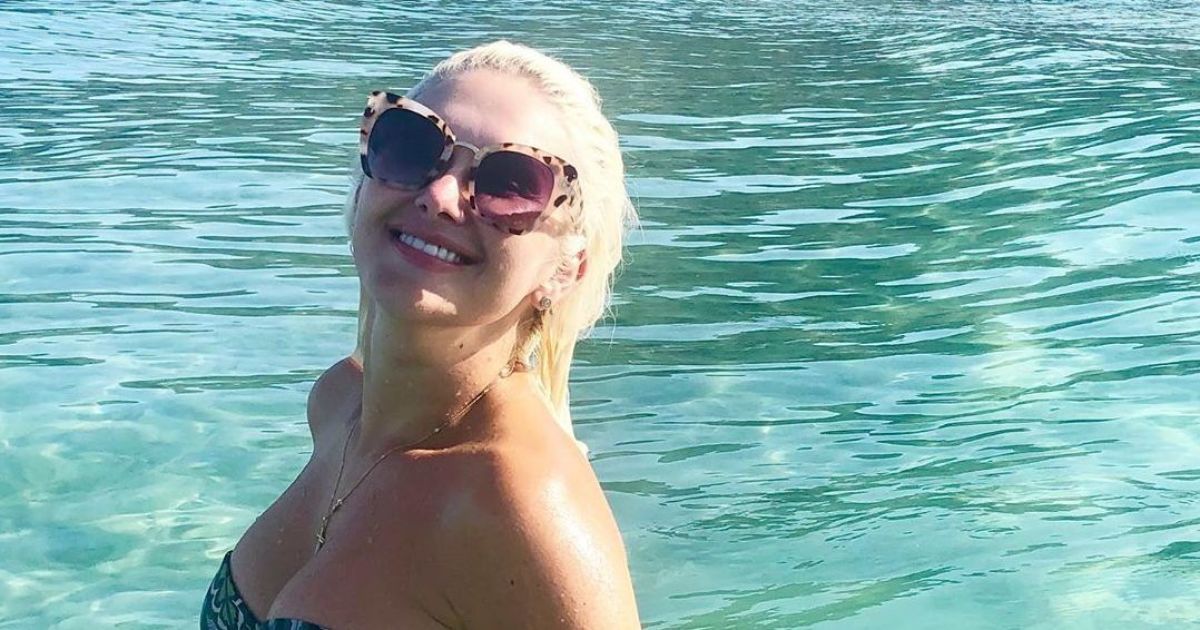 Аппетитная Екатерина Бужинская в купальнике похвасталась загаром
