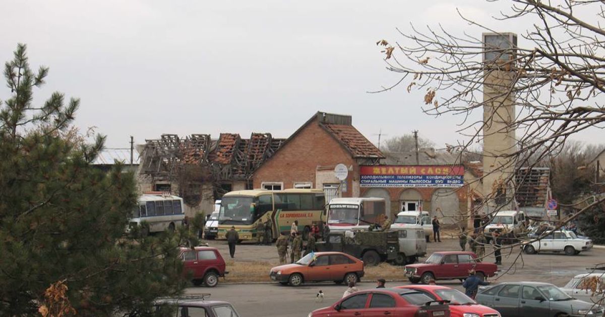 піший перехід до "ЛНР" на Луганщині_2 / © Facebook/Луганская областная военно-гражданская администрация