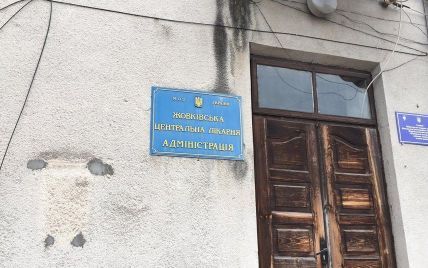 Смерть пациентов на ИВЛ под Львовом: мэр Жовквы уволил директора местной больницы