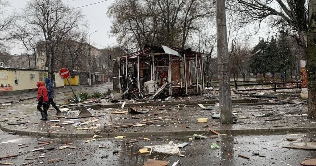 Маріуполь в облозі, у Мар'їнці триває бій - голова Донецької ОДА розповів про ситуацію в області