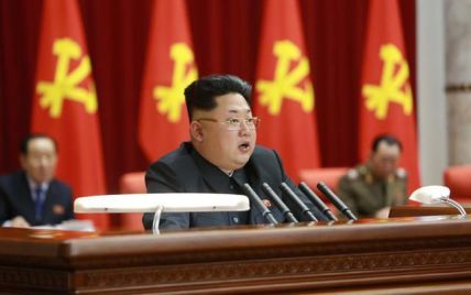Лидер КНДР Ким Чен Ын приказал отравить свою тетку - CNN