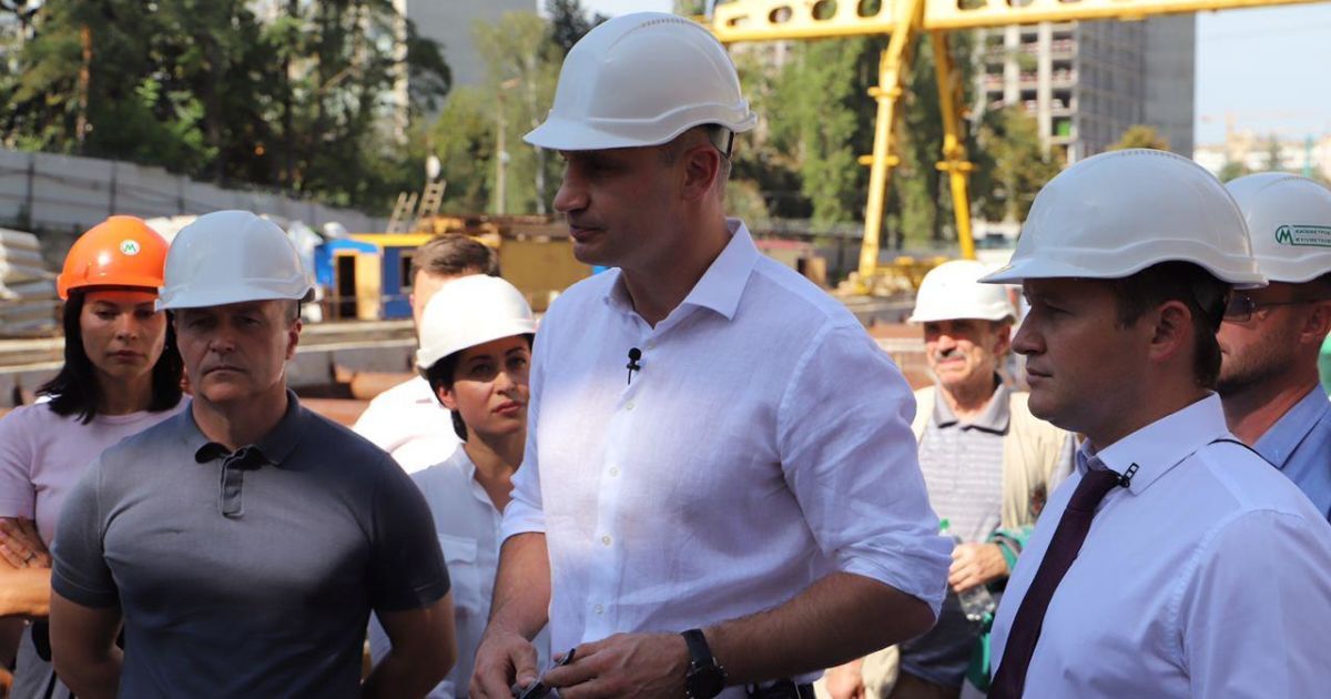 Кличко пообещал на следующей неделе открыть движение двумя путепроводами в Киеве