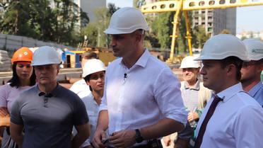 Кличко пообещал на следующей неделе открыть движение двумя путепроводами в Киеве