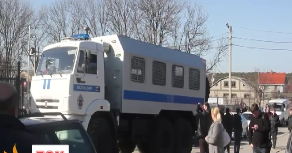 ФСБ проводит обыски жилищ крымских журналистов