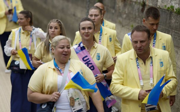 Збірна України на церемонії відкриття Олімпіади-2024 / © Associated Press