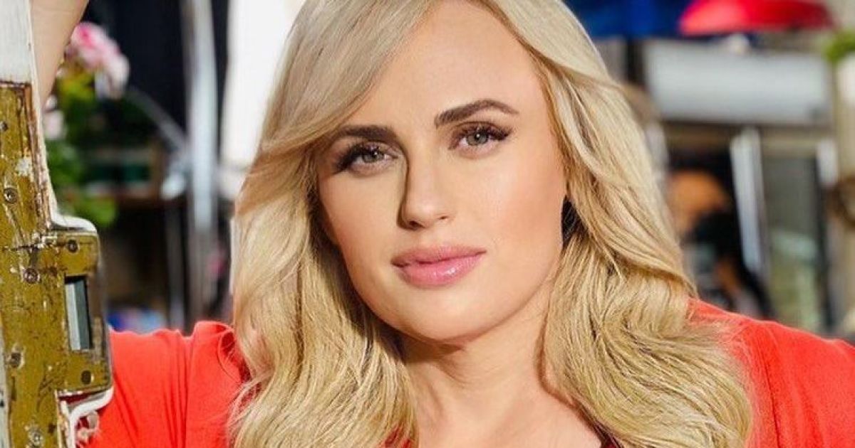 Схудла на 27 кіло Ребел Вілсон у купальнику засвітила целюліт