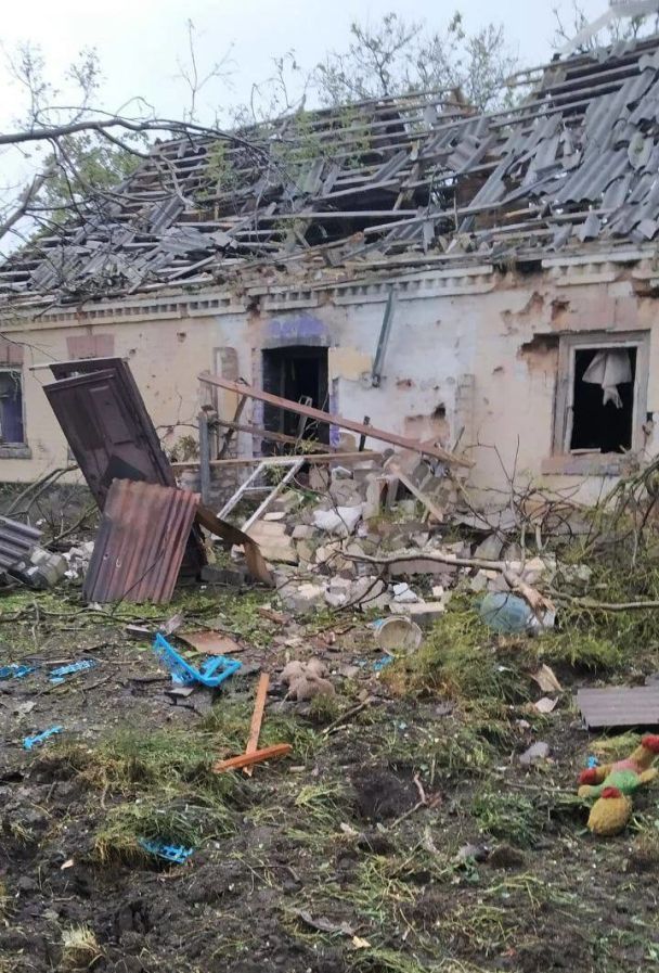 Неспокійно минула ніч у Великій Костромці. Фото: Валентин Резніченко.