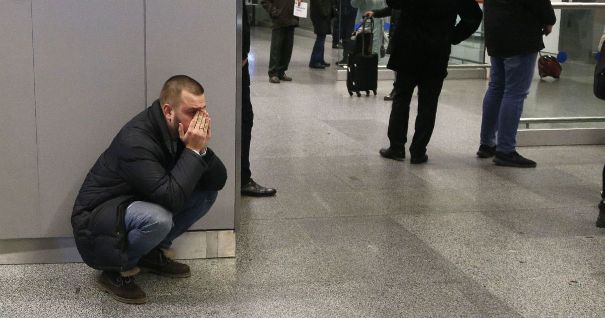 В аеропорту "Бориспіль", де чекали на борт із Тегерана, люди нажахані трагедією