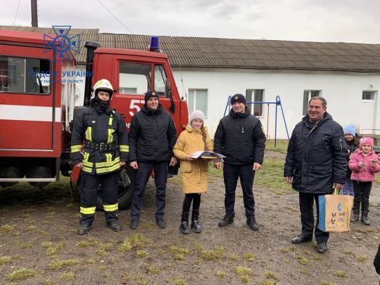 На Львівщині 11-річна дівчинка врятувала життя однокласнику - хлопець ледь не загинув у пожежі
