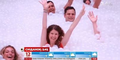 У Сіднеї зробили пляж з мільйона пластикових кульок