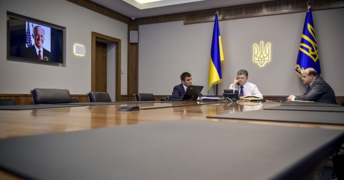 Співрозмовники обговорили важливість визначення наступних кроків і заходів у випадку подальшої ескалації ситуації на Донбасі
