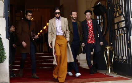 Стильные Бекхэмы посетили шоу Louis Vuitton в Париже