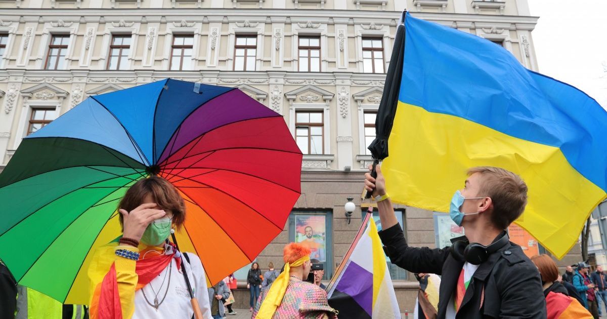 Дождь, иностранные дипломаты и провокаторы: как прошел "КиевПрайд 2021"
