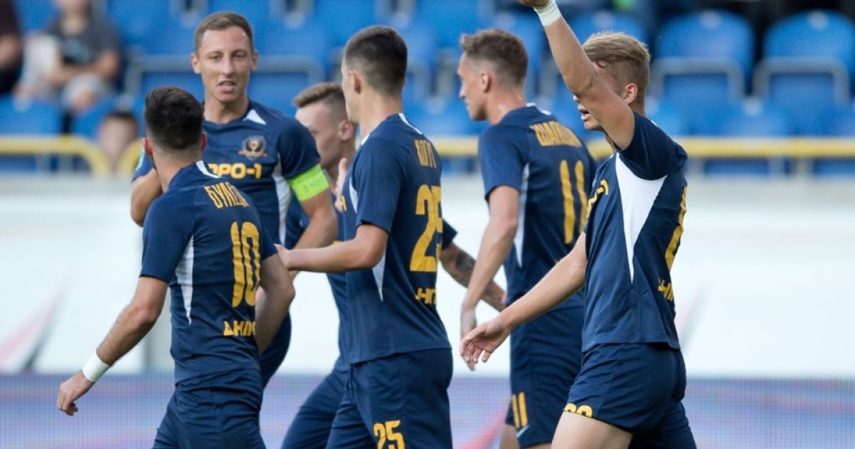 Дубль Супряги приніс "Дніпру-1" впевнену перемогу над "Карпатами" в УПЛ