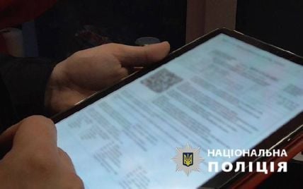 Бізнес на "Укрзалізниці": у Києві поліція викрила схему перепродажу залізничних квитків (фото, відео)