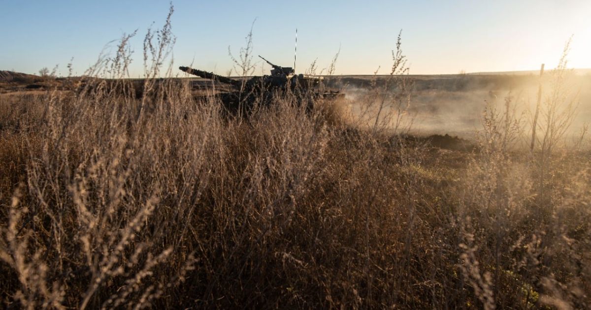 Ситуация на Донбассе: военный подорвался на мине