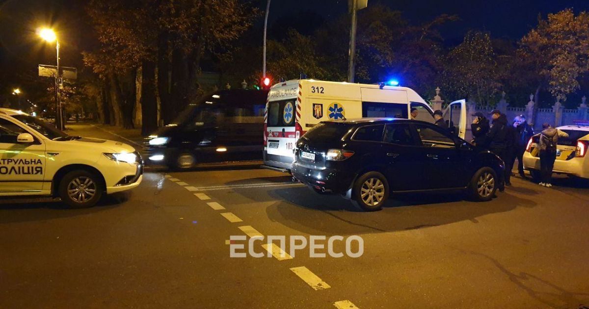 У Києві на Грушевського джип збив жінку на пішохідному переході