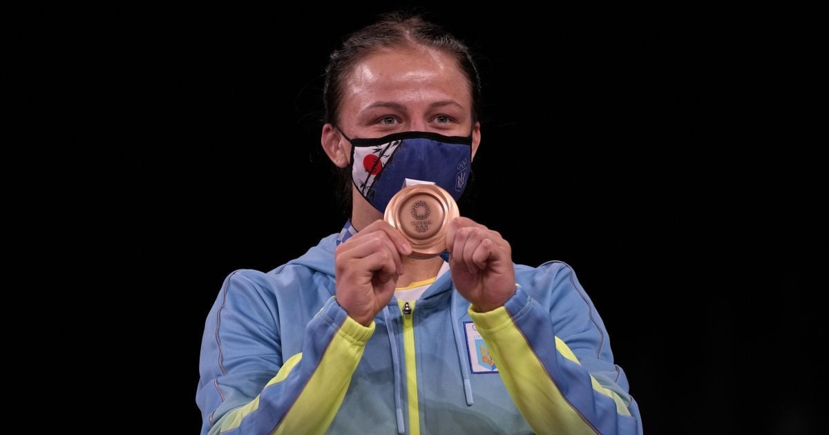 "Це вже точно вам": українській борчині, яка віддала свою квартиру тренеру, подарували ще одну