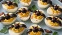 "Кажанячі" фаршировані яйця  instagram.com_snackswonders