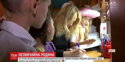 Женщина из Одессы усыновила 11 брошенных детей