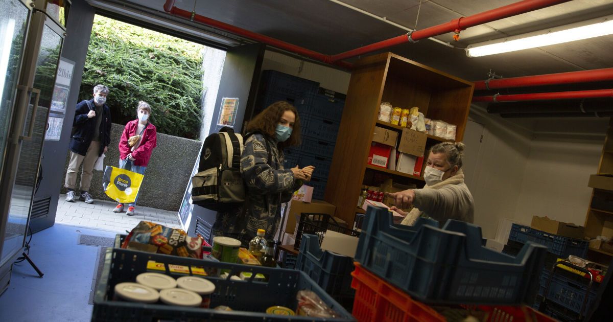 Пандемия коронавируса: Нидерланды продлили комендантский час, а Эстония снова вводит локдаун