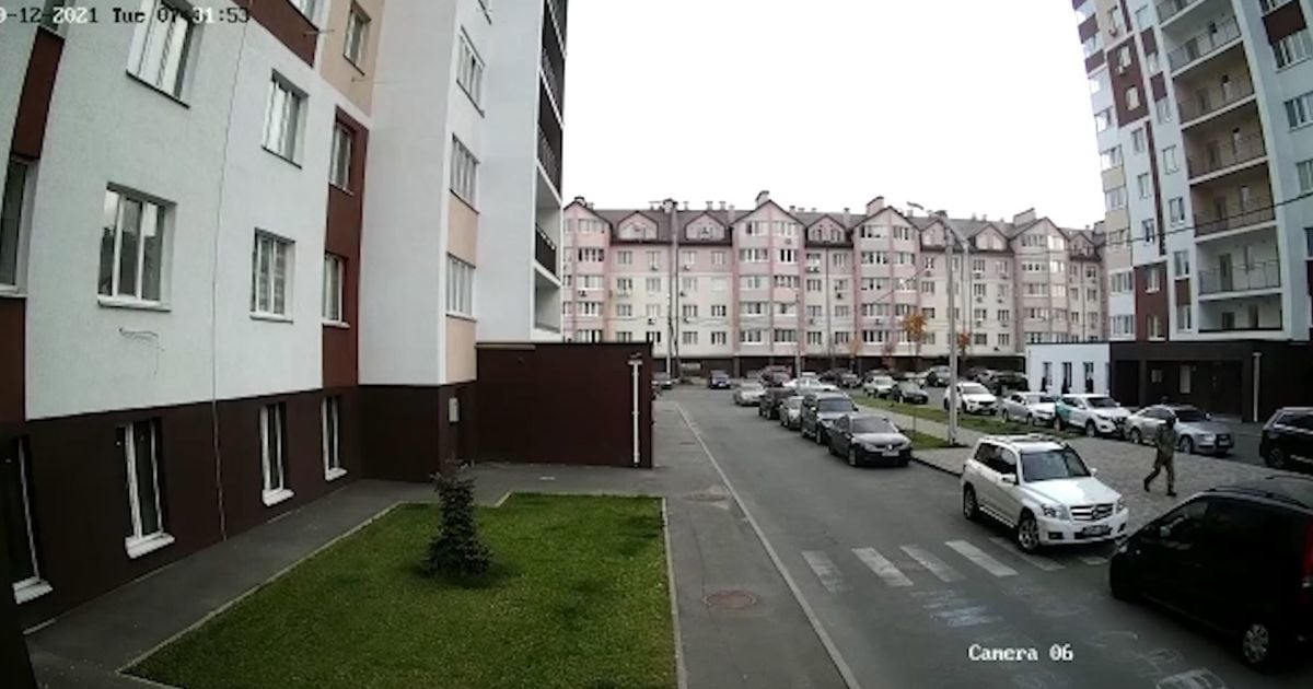 У середмісті Києва чоловік у камуфляжі стріляв у родину