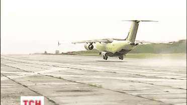 У Києві сьогодні вперше у повітря піднявся новий літак Ан-178