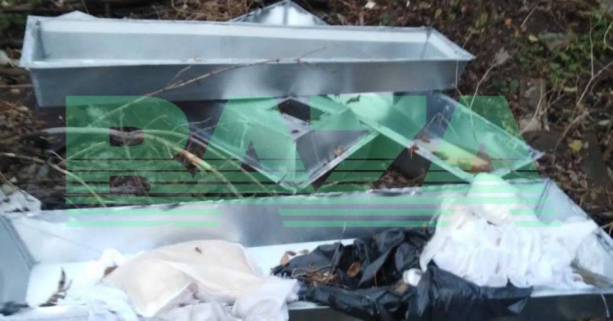 В Белгороде цинковые гробы, в которых привезли оккупантов, выбросили на помойку вместе с пакетами для трупов: фото