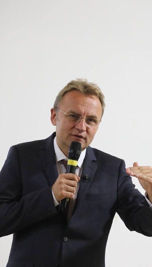 Садовый предложил Вакарчуку объединиться к парламентским выборам