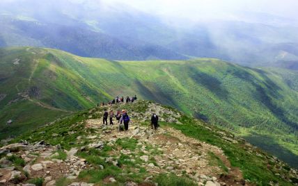 В Карпатах в горах заблудился человек