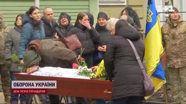 Погиб при загадочных условиях: в Киеве попрощались с пулеметчиком Богданом Стадником