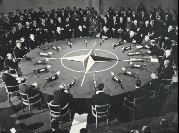 1949 року 11 країн стають членами Північноатлантичного альянсу / © 