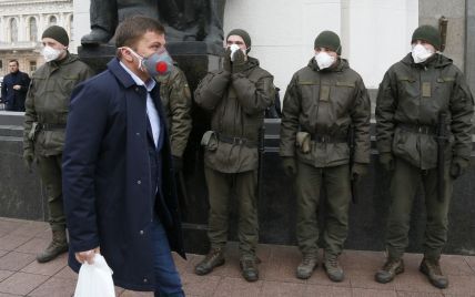 Кабмин ввел режим чрезвычайной ситуации на всей территории Украины, карантин продлен на месяц