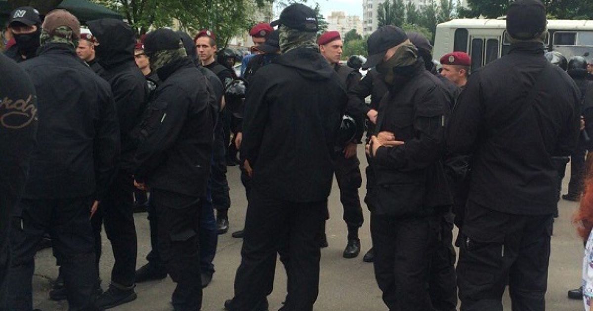 Инцидент произошел на улице Ревуцкого / © ГУ Национальной полиции в Киеве