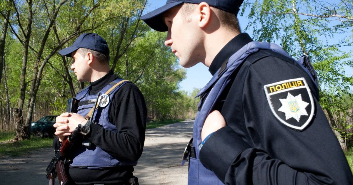В Киеве подростки помогли поліцеським задержать подозреваемых в грабеже