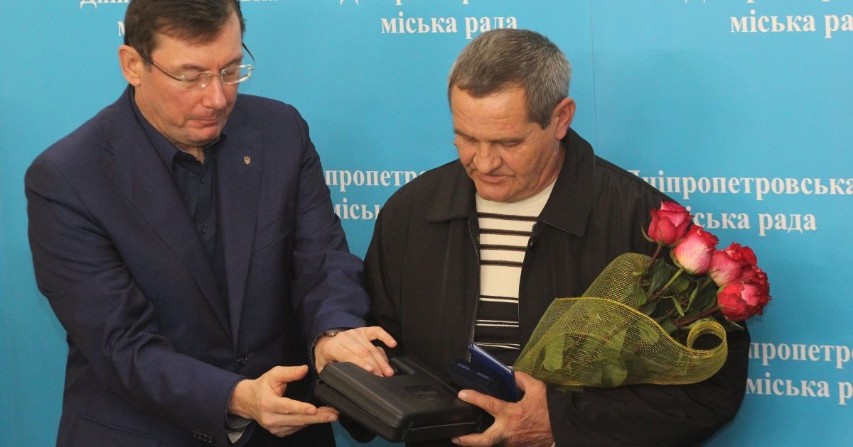 По инициативе водителя-героя в соцсетях собирают деньги для семей убитых в Днепре патрульных