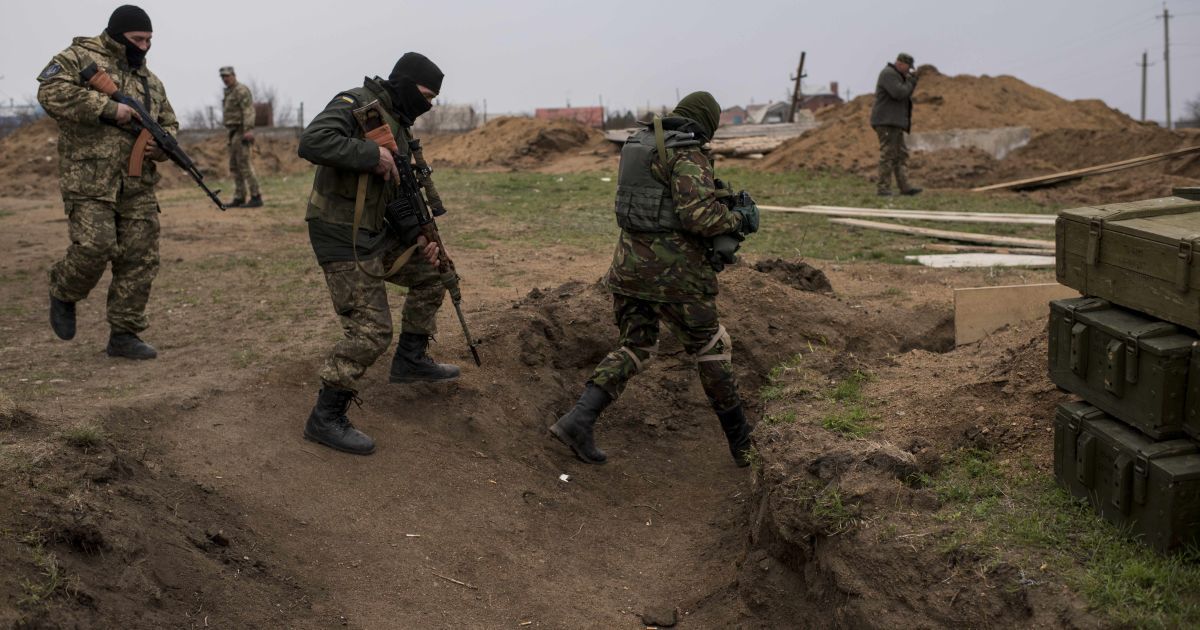 Террористы девять раз обстреливали украинских защитников на Донбассе