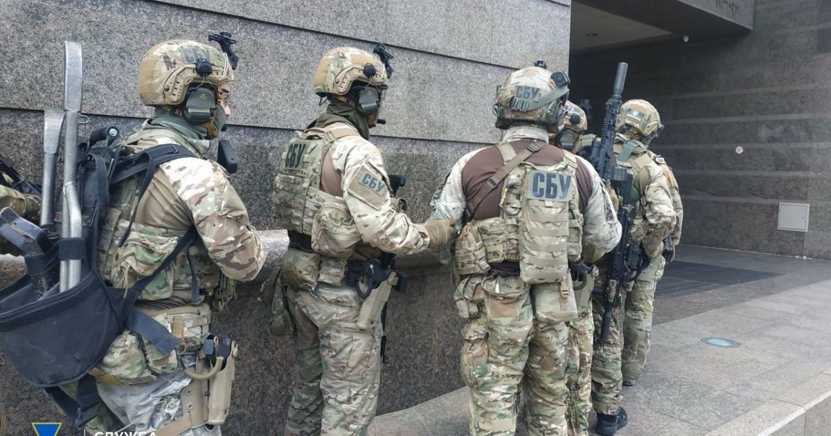17 заручників та один убитий терорист: основне про три останні випадки захоплення людей в Україні