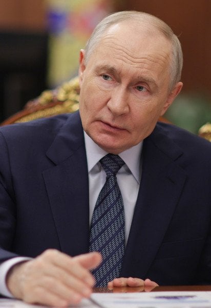 Навіщо Путін тероризує Київ