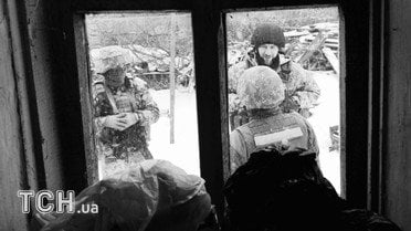 Українські армійці у Травневому, яке нещодавно звільнили від бойовиків. / © Дмитро Мороз/Журналіст "Спецкор"