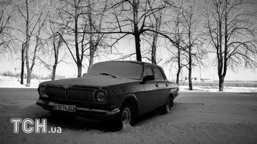 Автомобіль «Волга» у Новолуганському. / © Дмитро Мороз/Журналіст "Спецкор"