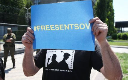 Голодування Сенцова розкриває очі світу на всі злочини путінського режиму - The New York Times